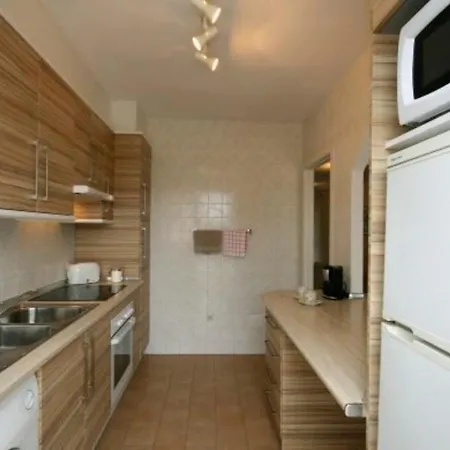 Holiday home Beautiful Townhouse Internet Air Con 5 Guests